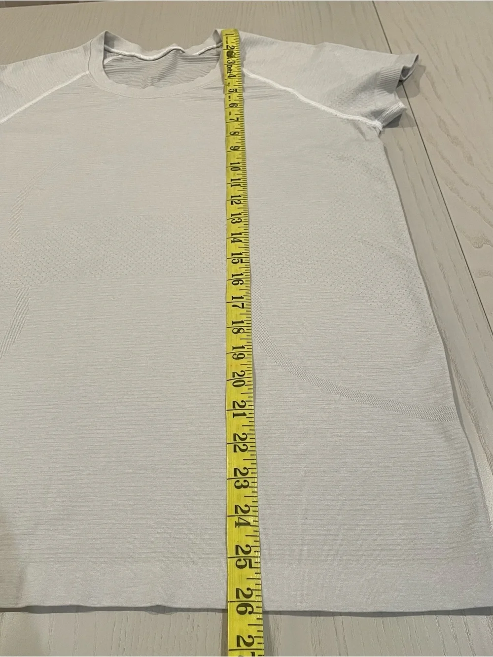 Lululemon Swiftly Tech Short Sleeve 2.0 Off White Light Grey - Size 10